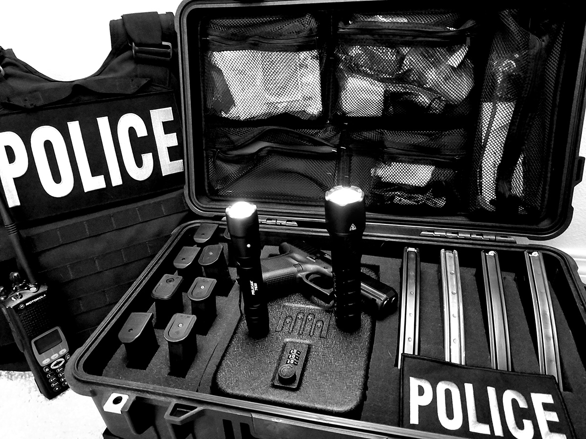 Police Flashlights Top Three Things Police Officers Look For Pelican
