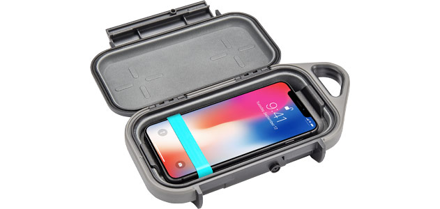 pelican wireless charge waterproof phone case