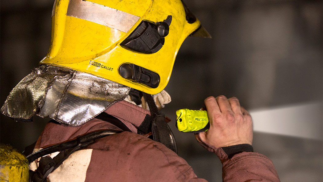 peli 3315 atex approved led work light torch