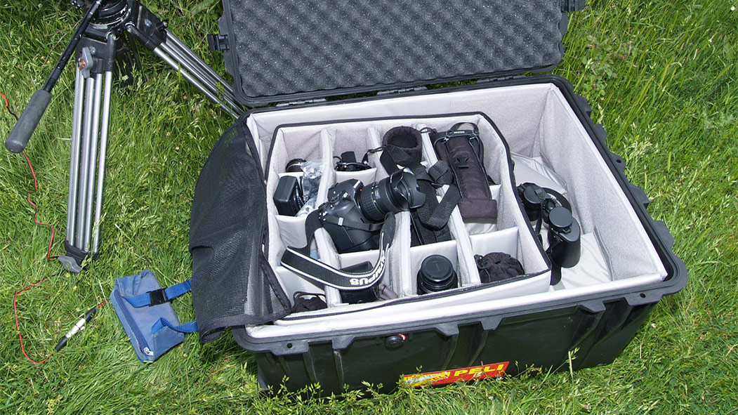 peli rolling video camera hard case