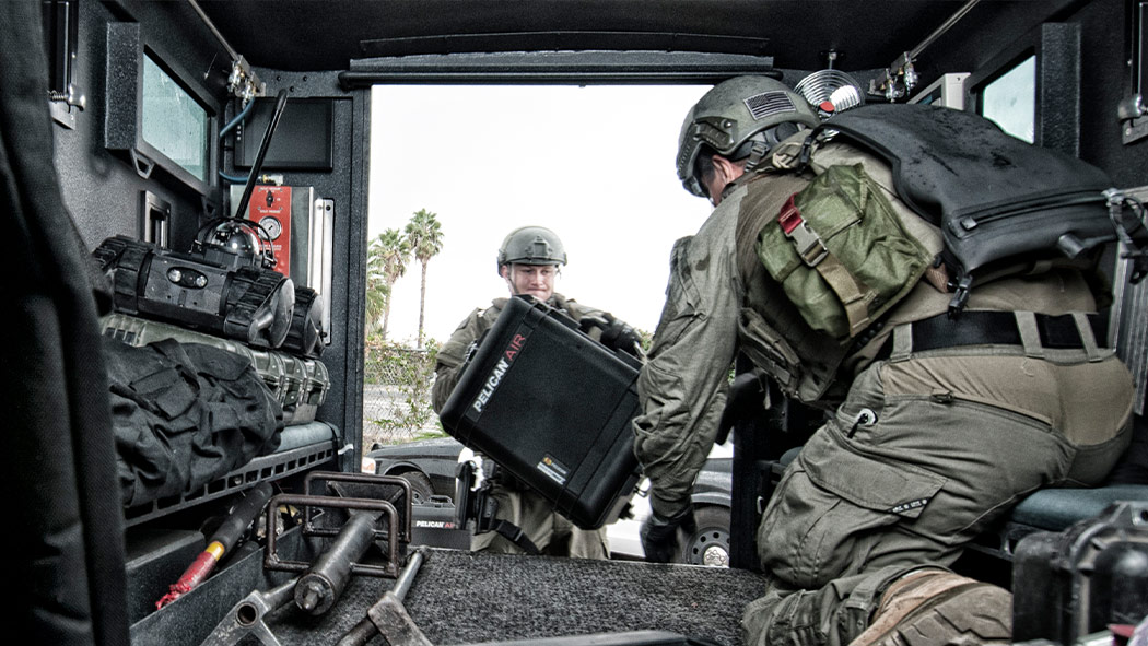 pelican 1607 military swat case