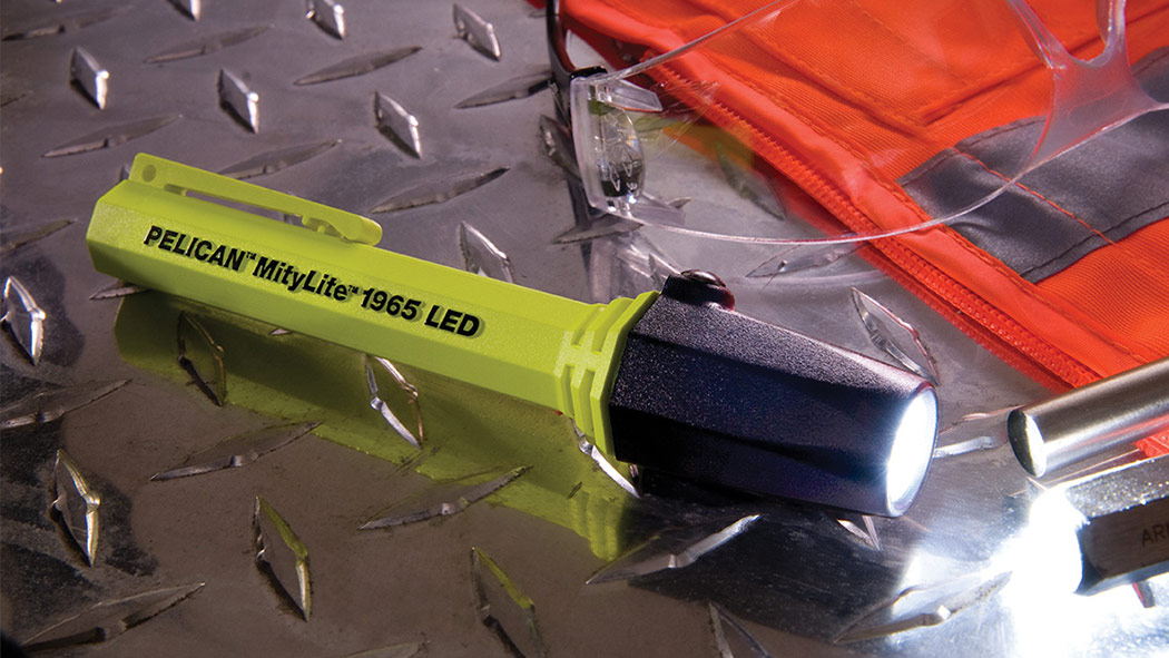 pelican 1965 compact lightweight flashlight