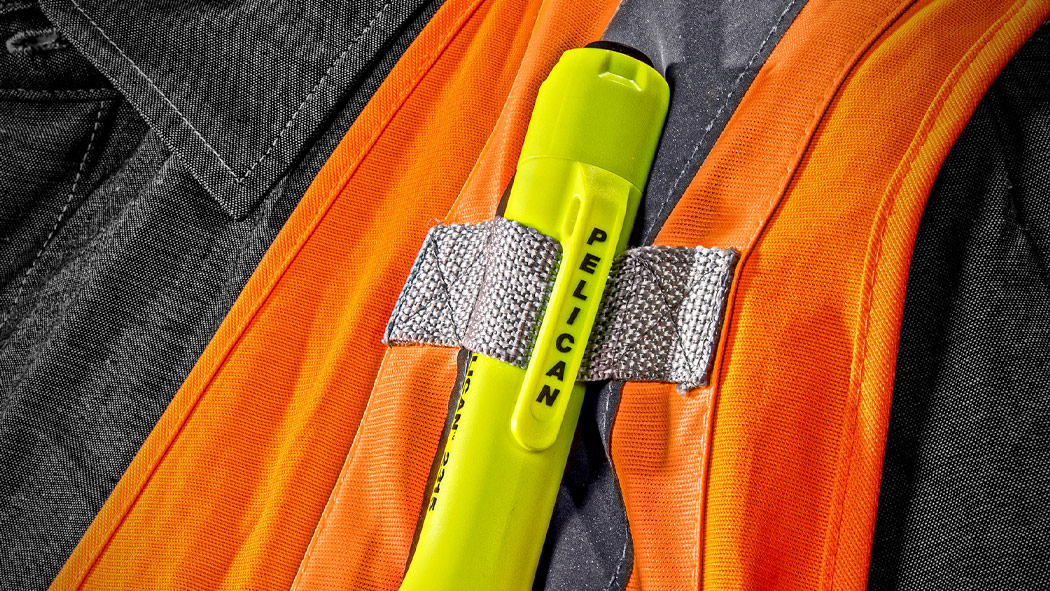 pelican 2315 clip safety led flashlight