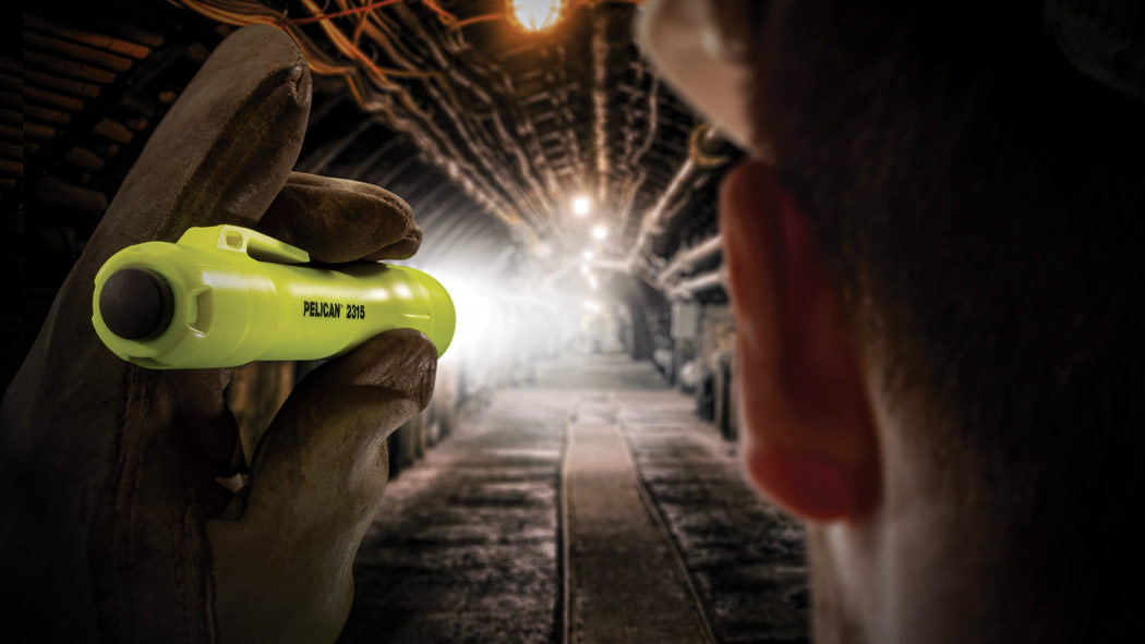 pelican 2315 led safety flashlight