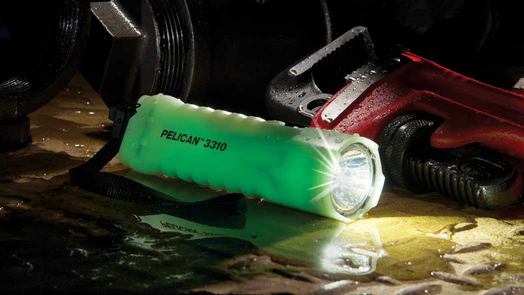 pelican 3310pl industrial photoluminescent flashlight
