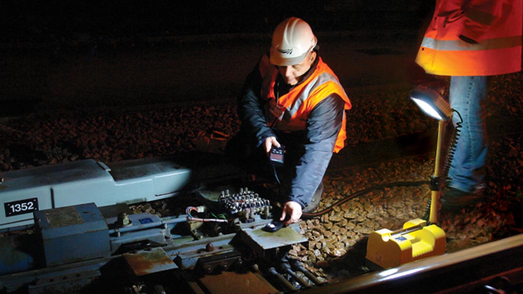 pelican 9430 rail night work led light