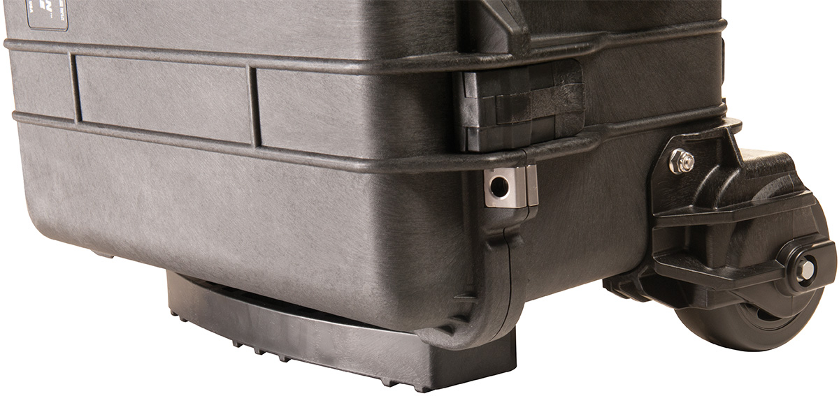 pelican 1560m rugged rolling outdoor case