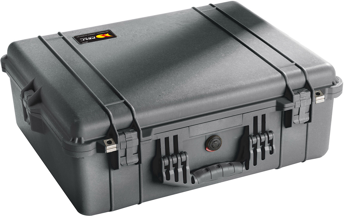peli pelican products 1600 hard travel camera case