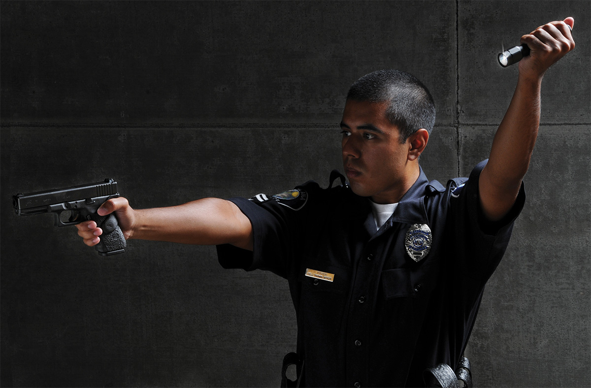 pelican 2360 best police fbi tactical led flashlight