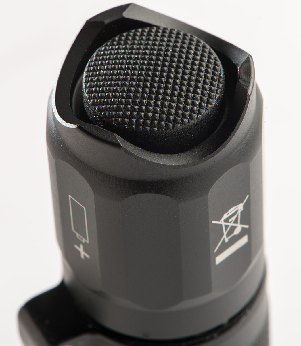 pelican 7000 high lumens led tailswitch flashlight