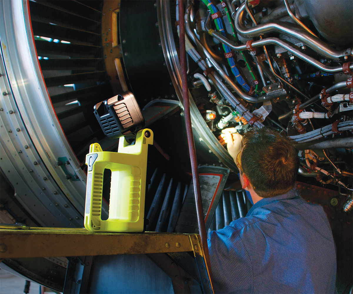 pelican 9410l usa made led mechanic spot light